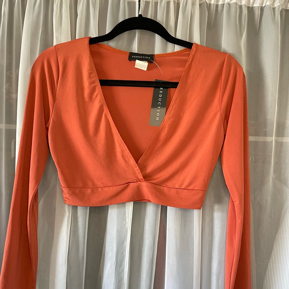 Full sleeve v-neck crop top